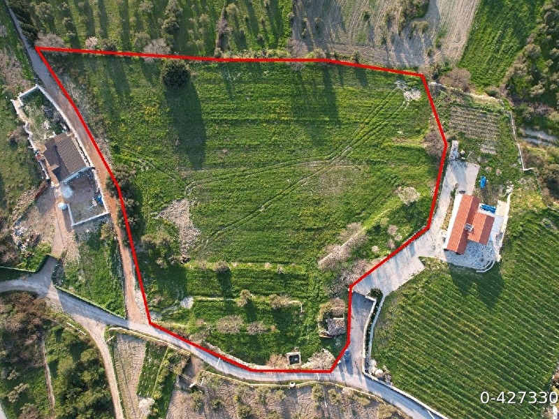 Urla camiatik mahallesi kuşçular merkezi̇ sınırında kupon köşe arazi
