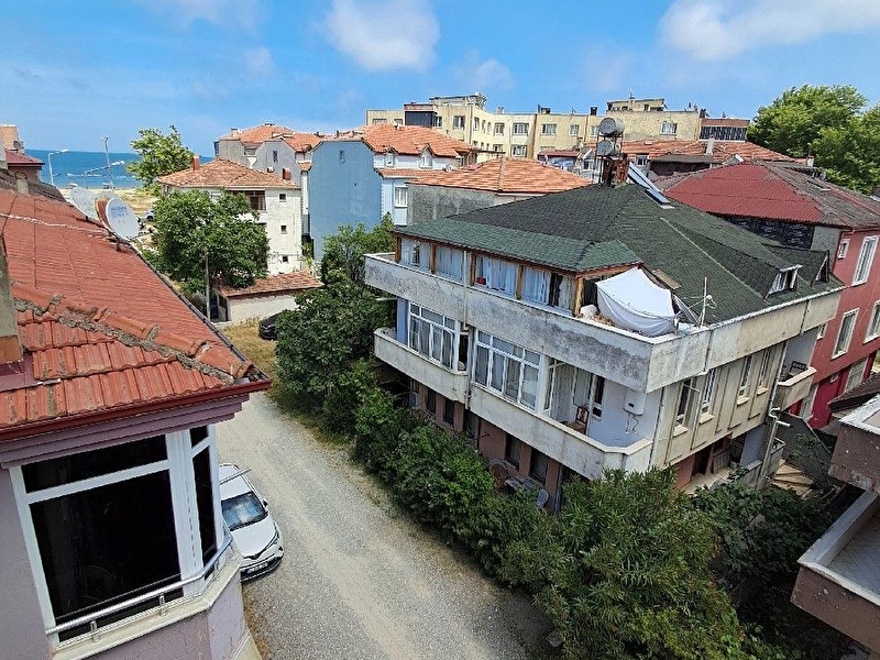 Sakarya karasu deni̇z gören full eşyali sezonluk ki̇ralik dai̇re