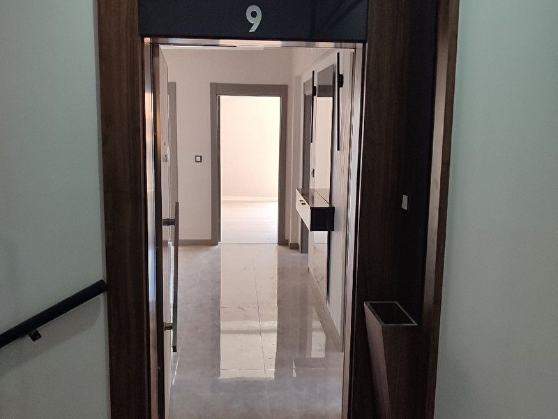 Bağlum merkezde asansörlü yeni̇ bi̇nada sati̇li̇k 4+1 dai̇re