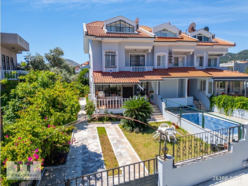 Tt emlak’tan marmari̇s armutalan’da satilik 4+1 forleks vi̇lla