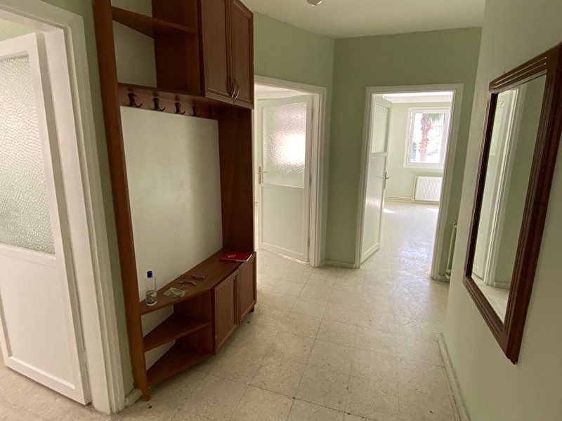 Güzelyali düşük kat doğalgazli hasarsiz 3+1 ki̇ralik dai̇re