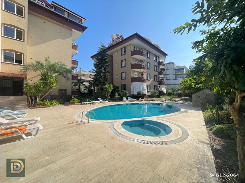 Alanya oba koçtaş ci̇vari satilik  2+1 si̇te i̇çi̇ deni̇ze yakin dai̇re