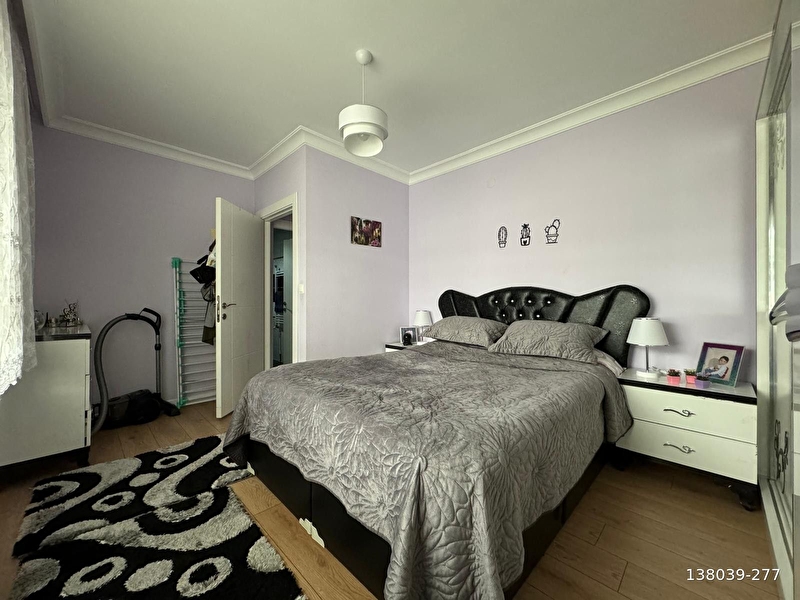 Atapark'da a.v.caddesi̇ üzeri̇ 3+1 bahçe kati dai̇re