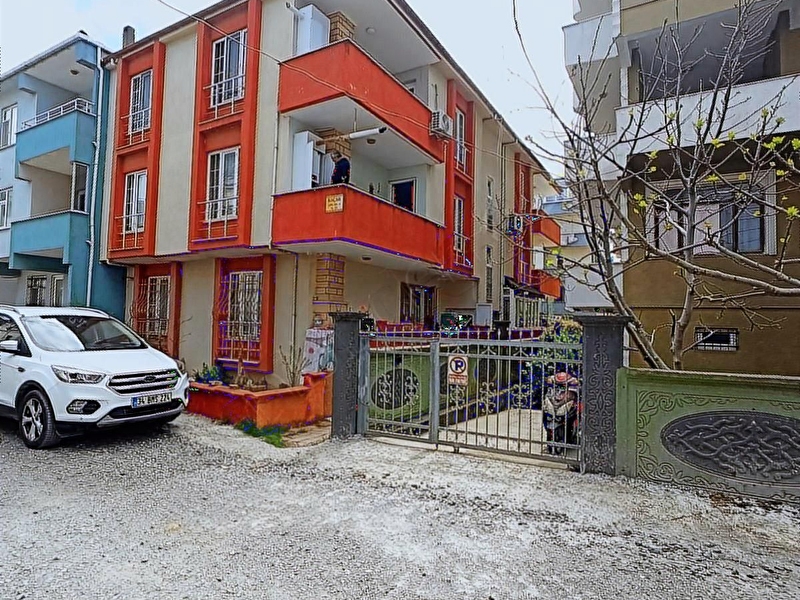 Karasu'da deni̇ze 2.parsel eşyali kombi̇ petekli̇ geni̇ş metrekare