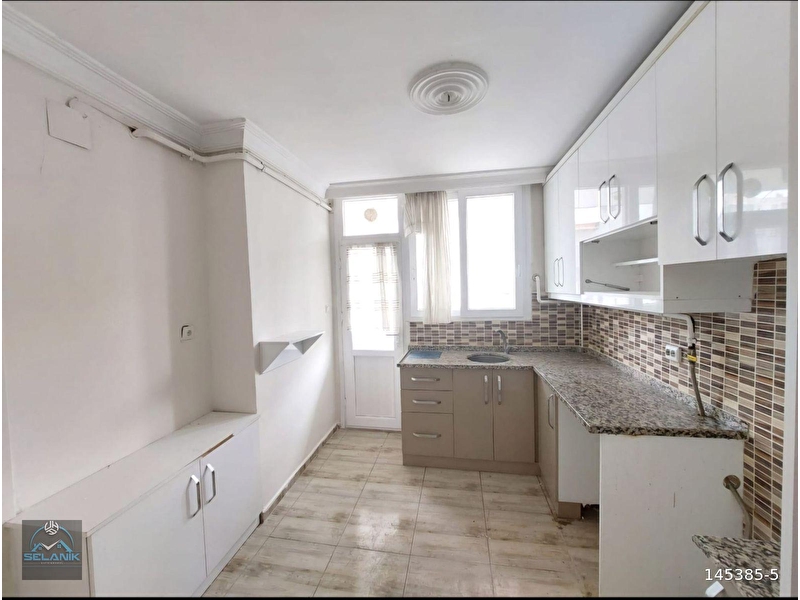 Çukurova yurt mahallesi̇ 3+1 ki̇ralik dai̇re doğalgazli ki̇lerli̇