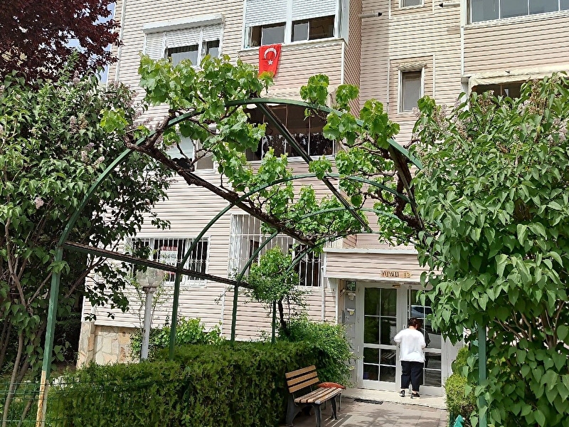 2+1kutlutaş yapili yeni̇ boyali