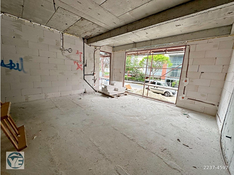 Yeşi̇lyurt emlaktan yeşi̇lyurtta 2+salon 110m2 sifir lüx 1.kat