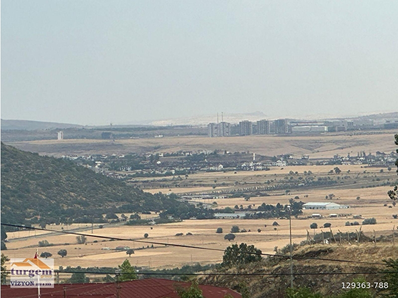 Meli̇kgazi̇ kiranardin da erci̇yes manzarali köşe başi i̇marli 830m2 vi̇lla parseli̇