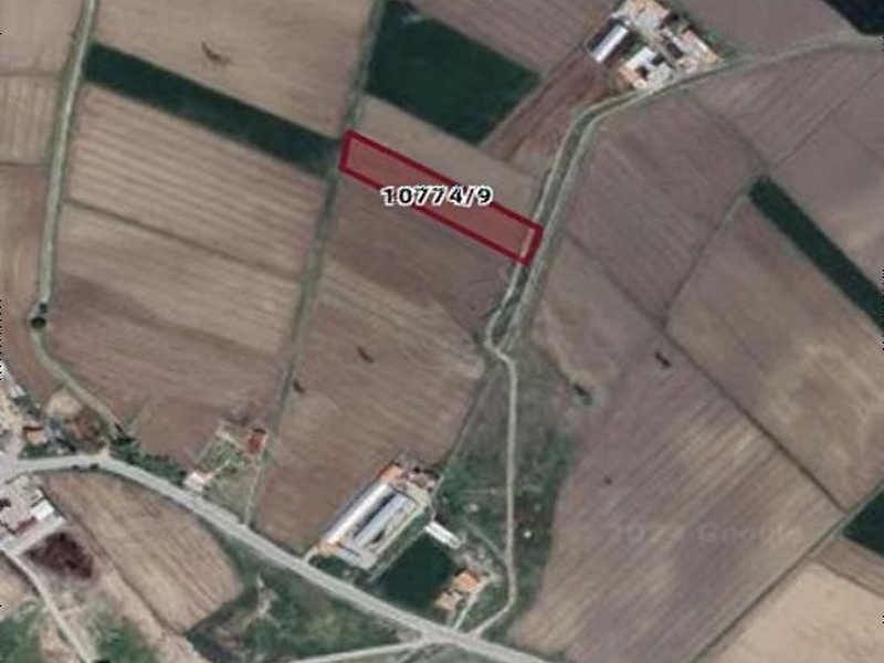 Elagöz'de 6000 m2 tek tapu yol üzeri̇ tarla