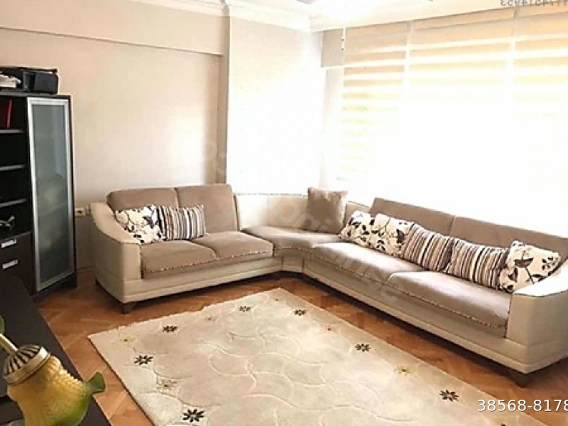 Ana cadde ve metro yakini 2+1 kombi̇li̇ dai̇re,şenol karadeni̇z emlak