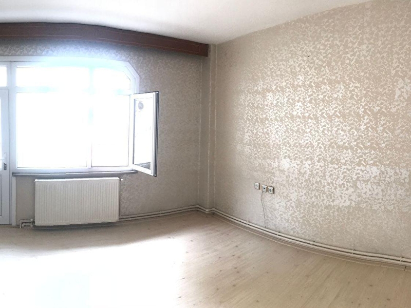 1 300 Tl Koyuyesilden Balkonlu Daire Sirintepe Son Durakta
