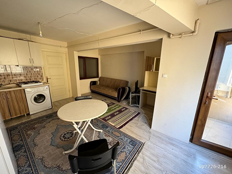 Bursa ni̇lüfer görükle merkezde havuzlu si̇tede 2+1 eşyali ki̇ralik dai̇re