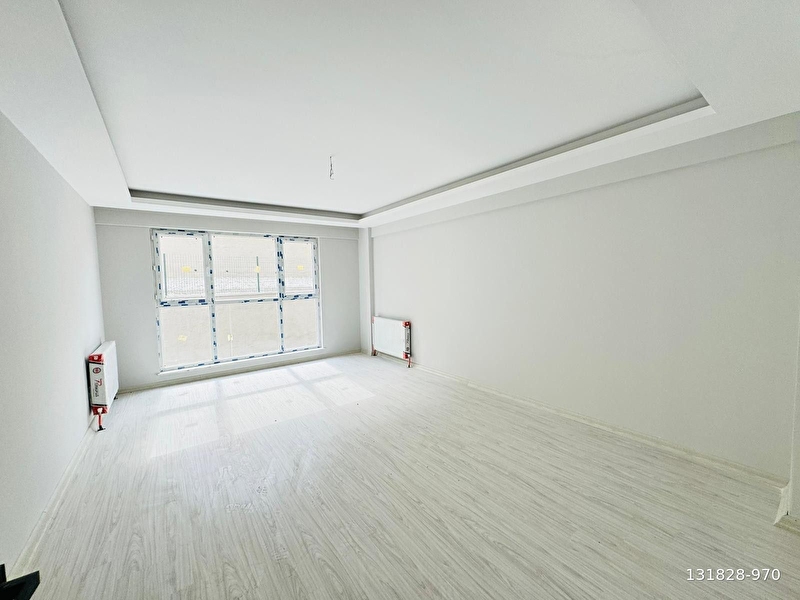 Sai̇mekadin merkezde yeni̇ bi̇na 3+1 sifir di̇re