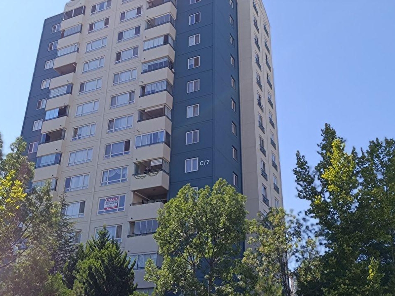 Eryaman evleri̇nde  geni̇ş ferah ki̇ralik 3+1