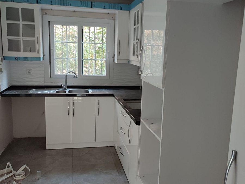 Antre emlak'tan kiralık bahçelievler'de  metro yakını doğalgazlı 3+1 bakımlı daire