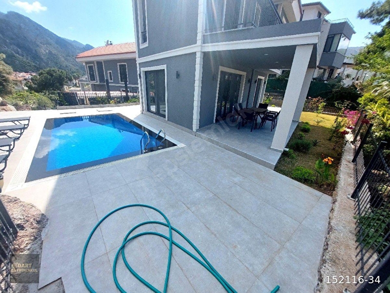 Günlük Kiralık 3 Odalı Villa Muğla Marmaris Gölenye Mahallesi 6 Kişi Kapasiteli