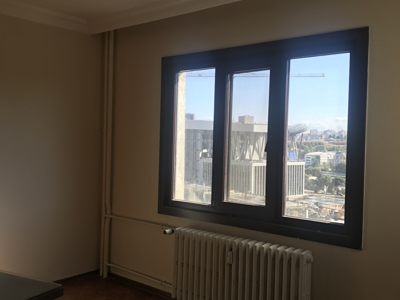 2 000 Tl Irem Sitesi Kiralik 3 1 Metro Ve Metrobuse Yakin