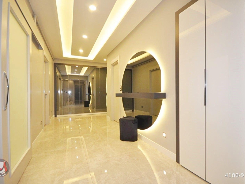 Kabi̇l cadde üzeri̇ 3+1 175 m2 3.kat arakat e.banyolu sifir lüx yapili k.otoparkli satilik dai̇re *