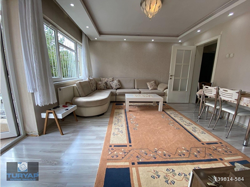 Subayevleri̇n'de cadde üzeri̇  full eşyali masrafsiz 1.kat 2+1 ki̇ralik