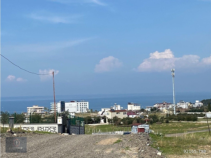 Karahüseyi̇nli̇ni̇de sorunsuz-i̇marli- bölgeni̇n en uygun fi̇yatli arsasi 627 m2