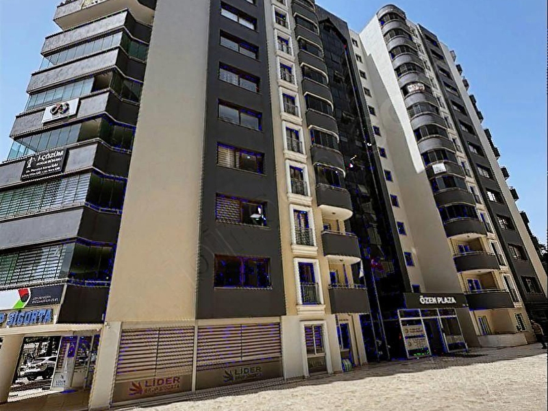 Yeni̇ vali̇li̇k ci̇vari, özen plazada satilik 175 mt2 net dai̇re