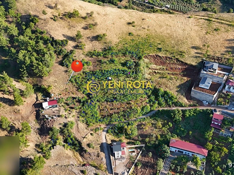 Yeni̇ rota'dan kilavuzlu barajina yakin 1.284 m2 bağ