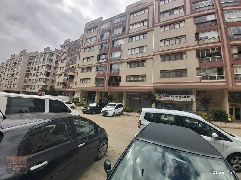 Öz atmaca emlak kent koop mh ara katta bati merkez metro yürüme mesafesi̇ full yapili 3+1asansörlü