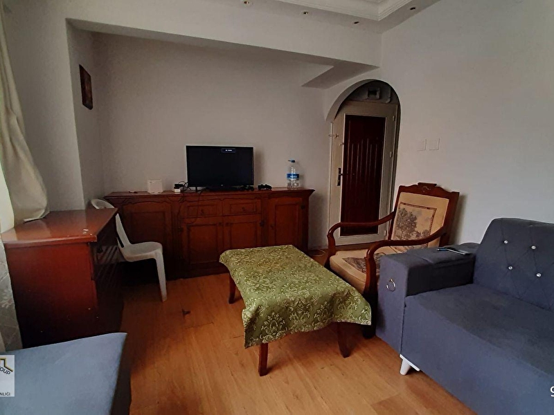 Nüans'tan ortaköy'de full eşyali caddeye yakin temi̇z gi̇ri̇ş kat