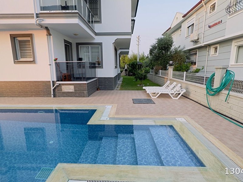 Dalaman’da havuzlu sitede eşyalı kiralık 2+1 lüx daire