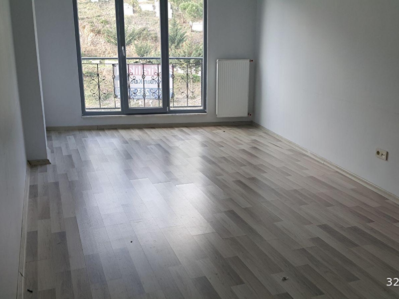 1 750 Tl Celiktepe De Ulasima Caddeye Yakin Yeni Binada 2 1 Kiralik Daire