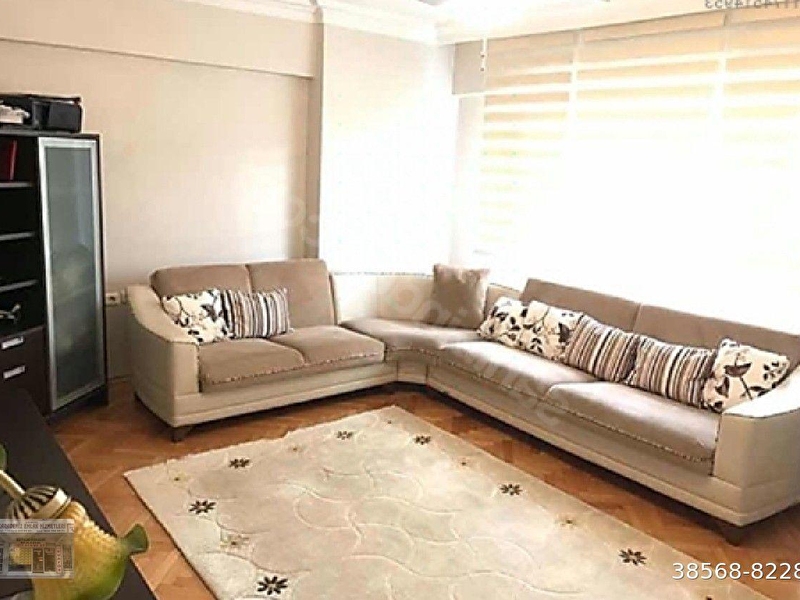 Ana cadde ve metro duraği yakini 2+1 kombi̇li̇ dai̇re,şenol karadeni̇z emlak