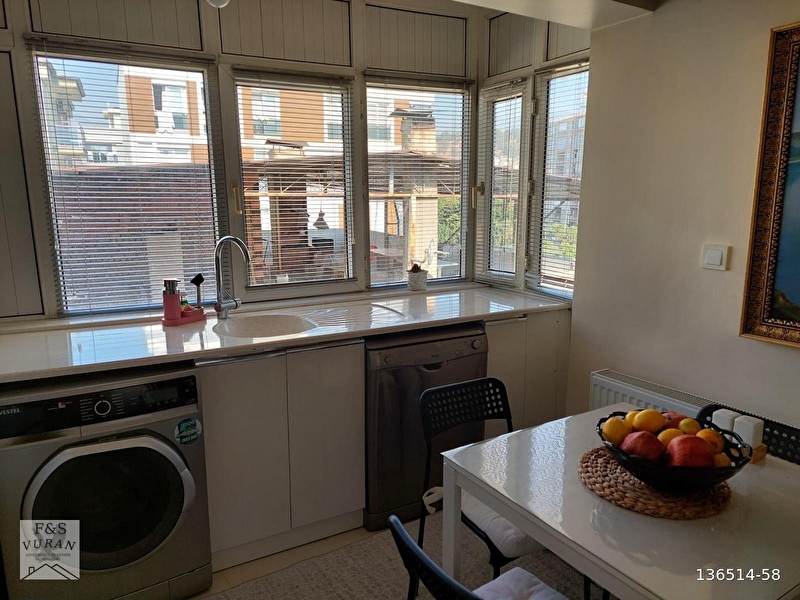 Aydin / efeler / meşruti̇yet mah. / satilik 3+1  dai̇re