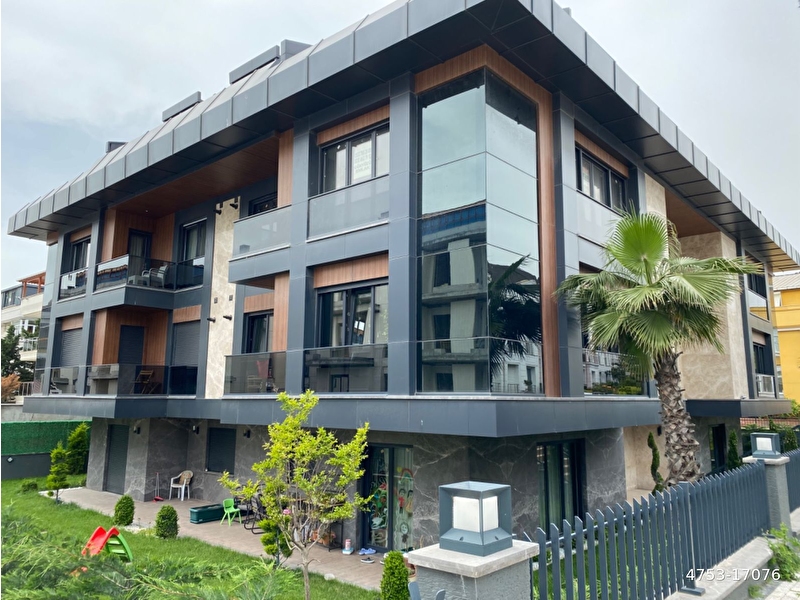 Günyüzü emlaktan florya merkeze yakin 4+1 sifir dubleks 220 m2 ki̇ralik