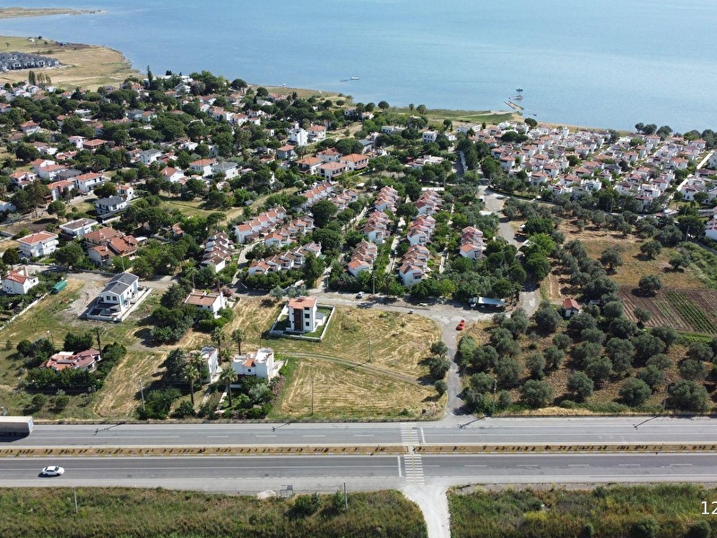 Balikesi̇r ayvalik altinova deni̇ze yakin 550 m2 satilik arsa