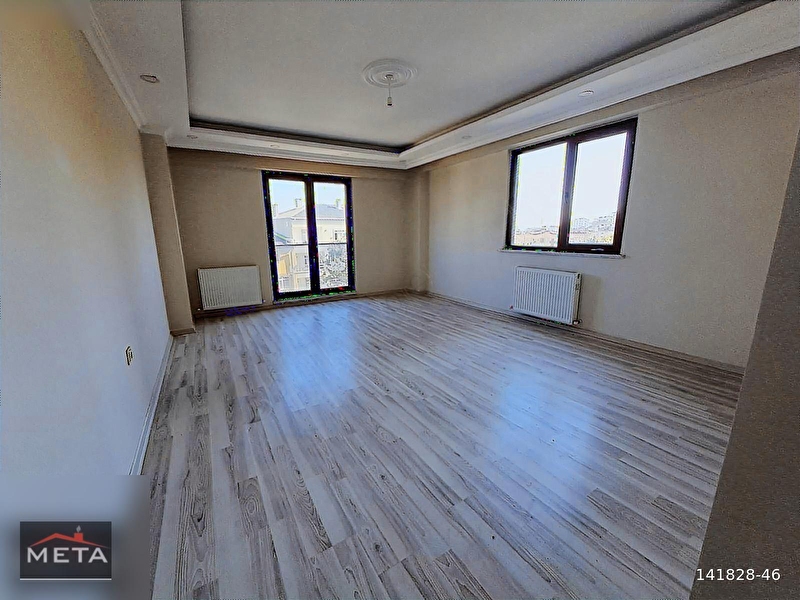 Yusuf'tan güllübağlar mah.cadde üzeri̇nde sat.3+1 i̇skanli arakat