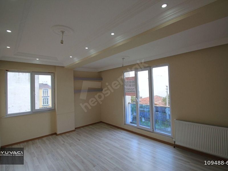 1 000 Tl Yuvacidan Corlu Havuzlar Da 90m2 2 1 Kiralik Daire
