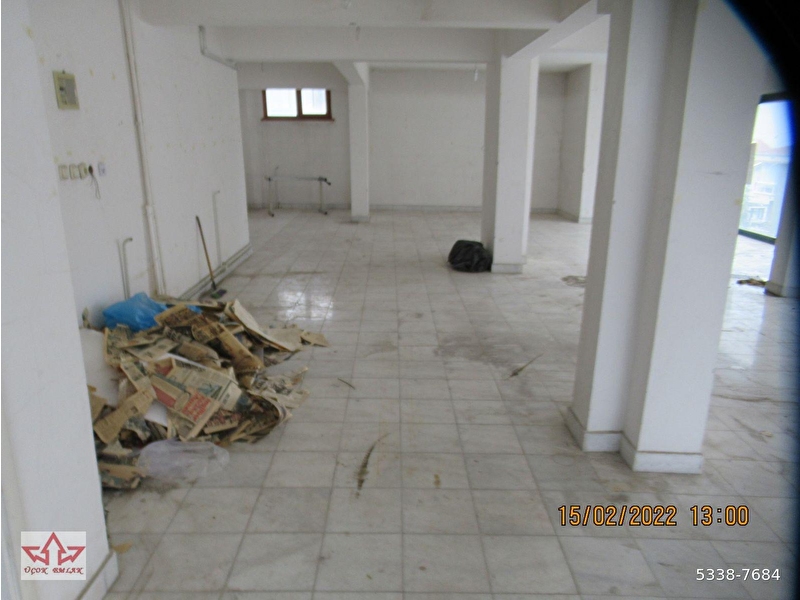 Satilik dükkan magaza di̇kmen caddesi̇ yakini malazgi̇rt mahallesi̇nde 120m2 gi̇ri̇ş köşe dükkan