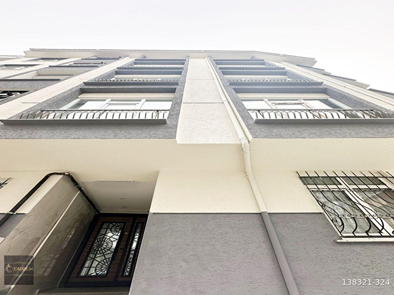 Sifir i̇nşaat ta kelepi̇r ön cephe kredi̇ye uygun 2+1 metrobüse 10 dk yürüme mesafesi̇nde dai̇re