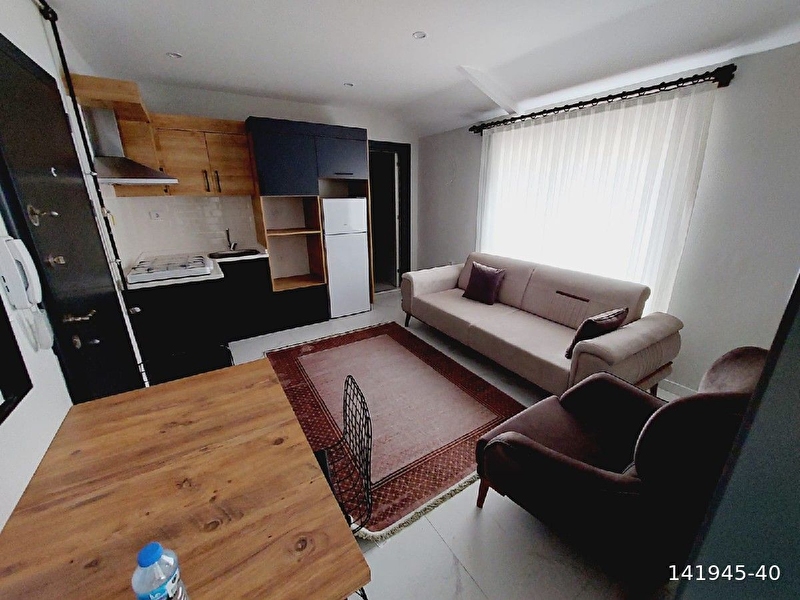 İstiklal allıcami yanında 1+1 sıfır eşyalı balkonlu
