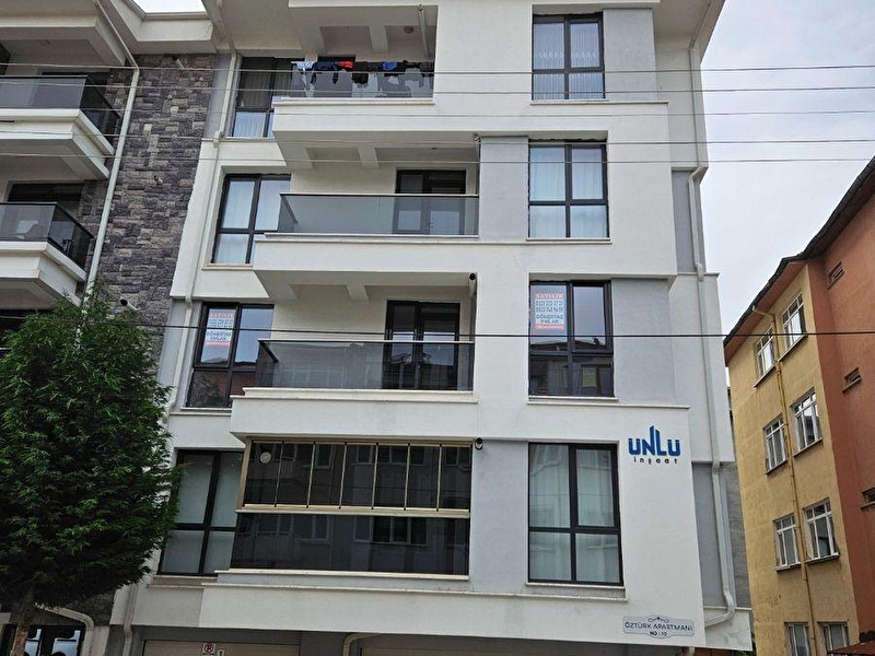 Dönertaş emlaktan kirmizitoprak mah.satilik 2+1 ara kat lüks dai̇re