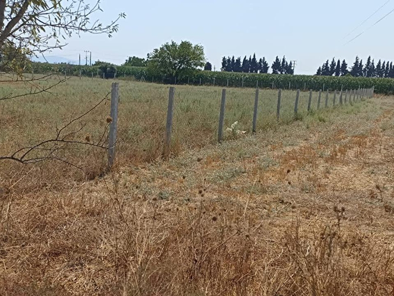 Menderes merkezde depolama alanı olabilecek arsa