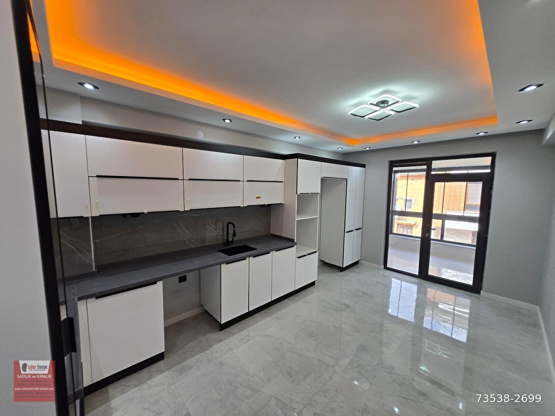 Eski̇şehi̇r sazova mah. satilik 3+1 sifir dai̇reler