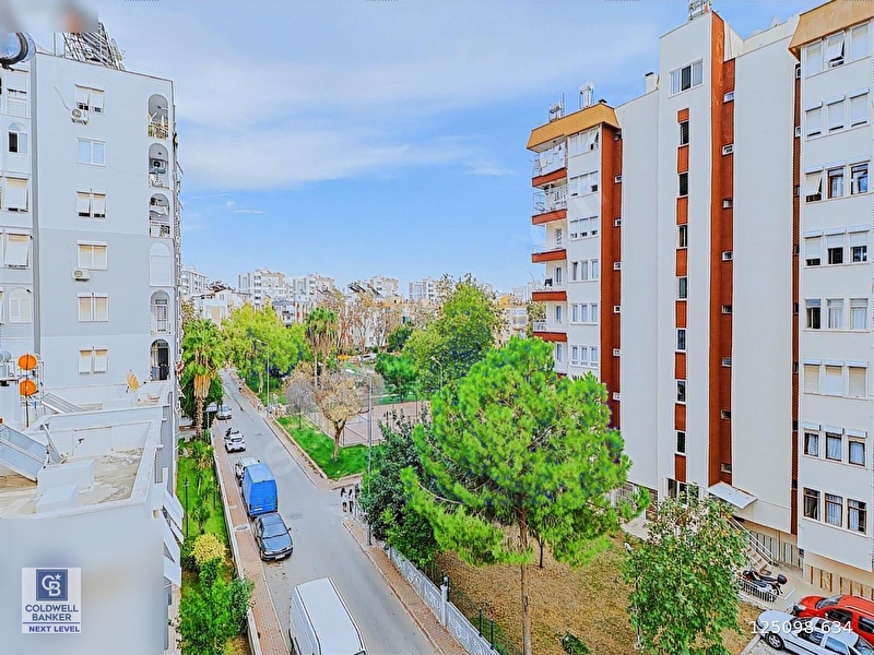 Antalya yeni̇gün'de satilik ara kat 2+1 dai̇re