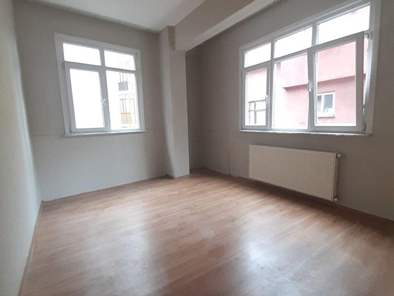 Ortabayirda ki̇ralik dai̇re