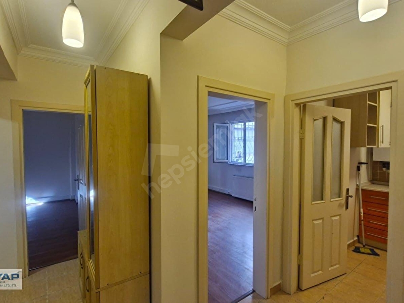 Mecidiyeköy'de Yüksek Giriş Kombili 2+1 Satılık Daire