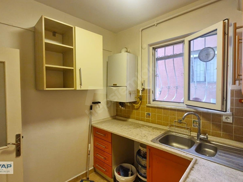 Mecidiyeköy'de Yüksek Giriş Kombili 2+1 Satılık Daire