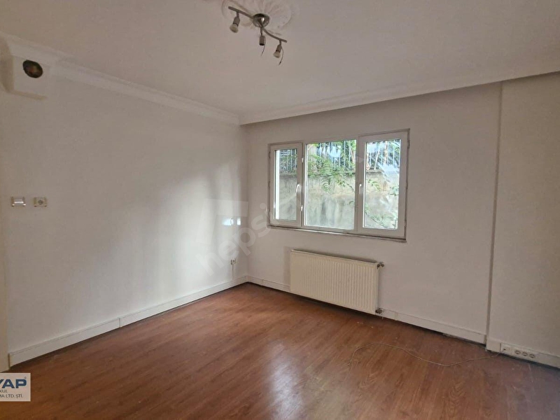 Mecidiyeköy'de Yüksek Giriş Kombili 2+1 Satılık Daire