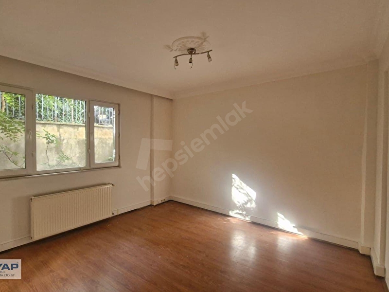 Mecidiyeköy'de Yüksek Giriş Kombili 2+1 Satılık Daire