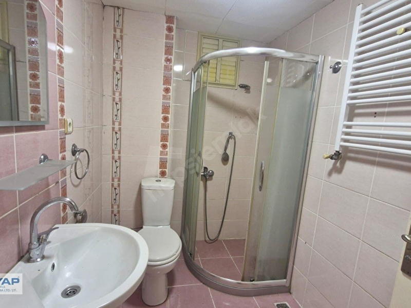 Mecidiyeköy'de Yüksek Giriş Kombili 2+1 Satılık Daire