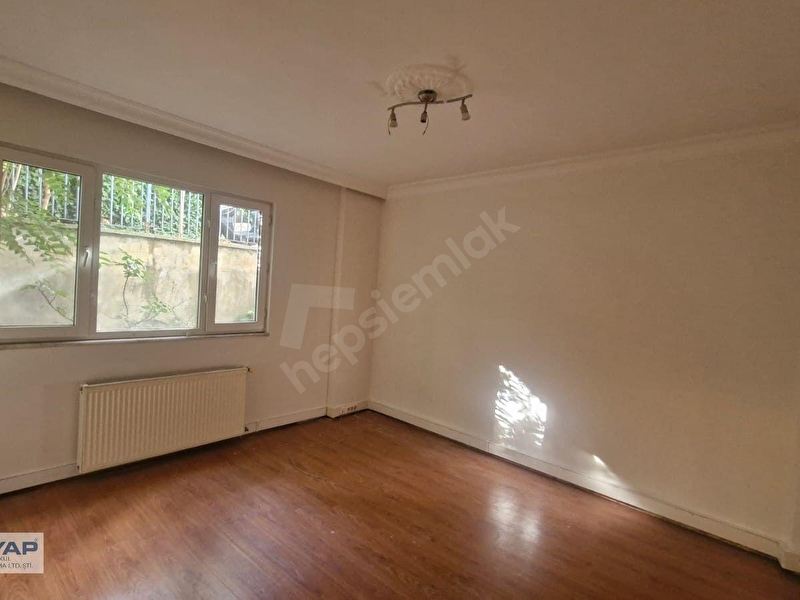 Mecidiyeköy'de Yüksek Giriş Kombili 2+1 Satılık Daire